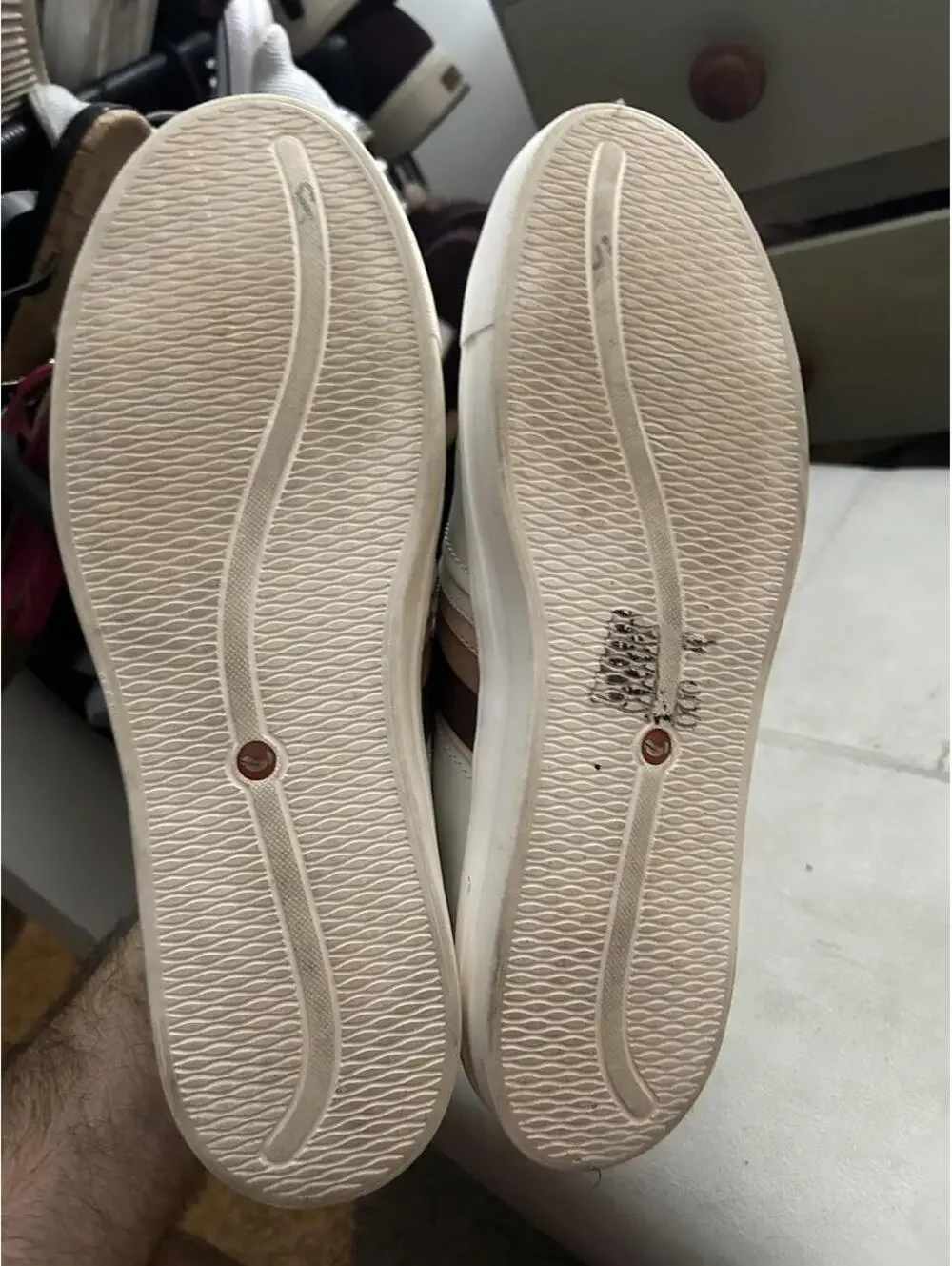 Clarks White leather sneakers with brown and beige stripes, size US 12